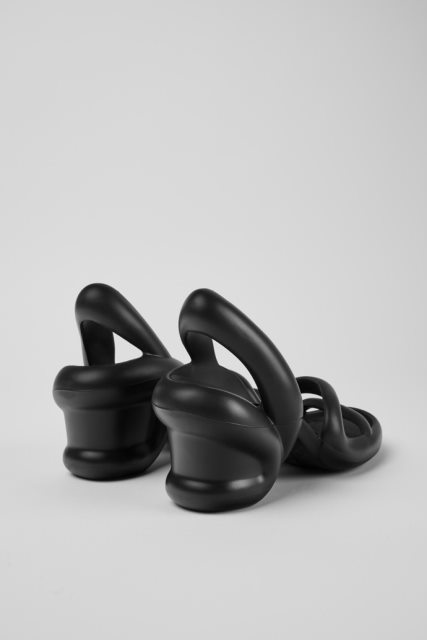 Dizaino Kobarah Juodos Unisex Sandalai Kemperis