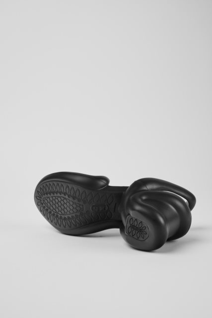 Dizaino Kobarah Juodos Unisex Sandalai Kemperis