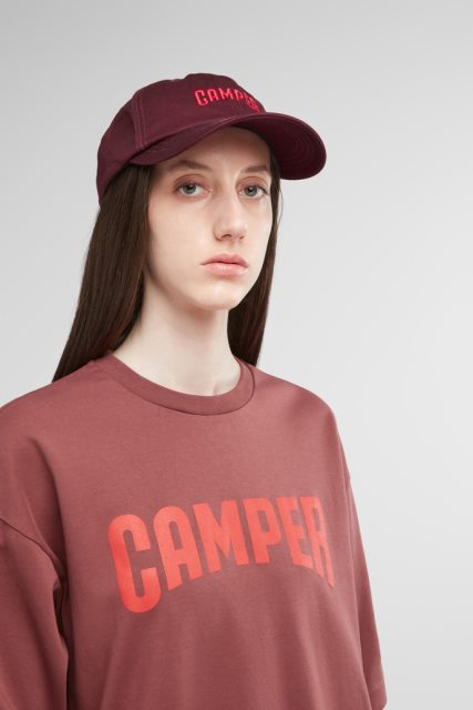 Bordo Spalvos Kepurė Su Kemperio Logotipu