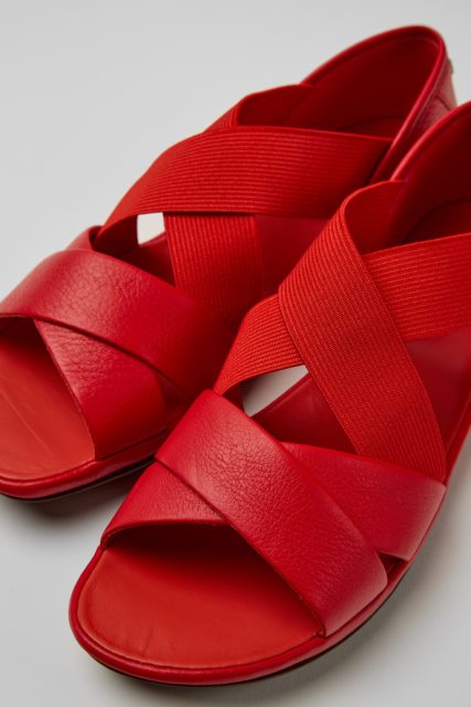 Sukurti Tinkami Raudoni Odiniai Sandalai Moteriškam Kemperiui