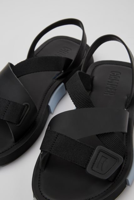 Kemperių Komplektas Juodos Odos Ir Perdirbtų Augintinių Sandalai Moterims Naujokai